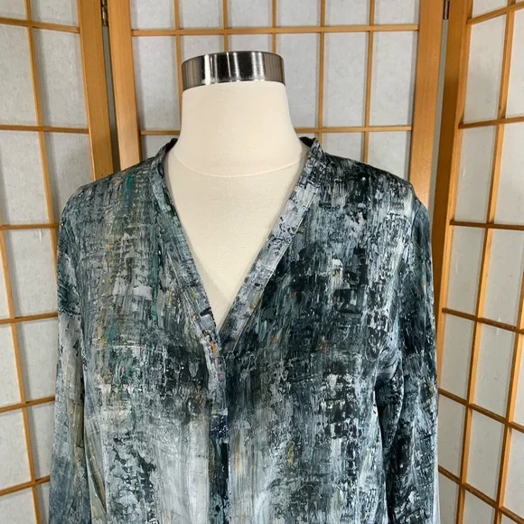 Johnny Was Pete and Greta silk blouse green and brown pattern. - Picture 4 of 14